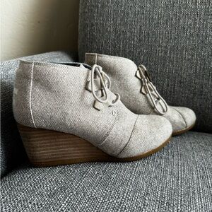 Tom’s Kala Bootie. Great condition.